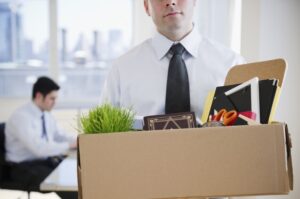 Особливості звільнення працівника при скороченні штату: ВС