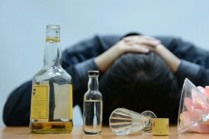 «Лікарняні» з непрацездатності внаслідок алкогольного сп’яніння не оплачуються