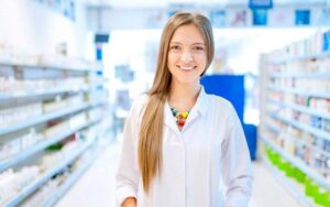 Студенти-медики можуть працювати в аптеках