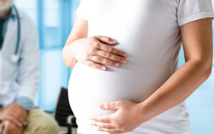 Е-лікарняний по вагітності можна відкрити за кордоном