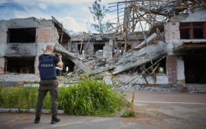 Захист журналістів під час відрядження в райони воєнних дій: новий Закон