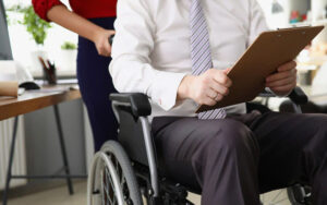 Чи може особа з інвалідністю стати на облік у центрі зайнятості?