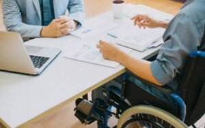 Гарантії трудових прав осіб з інвалідністю: захист від дискримінації та шляхи професійної реабілітації