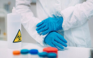 У МОЗ затвердили порядок дій при виявленні небезпеки впливу на працівників хімічних речовин