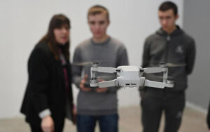 У профтехах учнів навчатимуть керувати цивільними дронами
