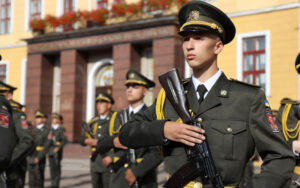 Міноборони посилює соціальний захист курсантів військових вишів