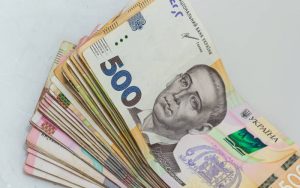 Збільшено виплати для постраждалих на виробництві, які потребують догляду та лікування