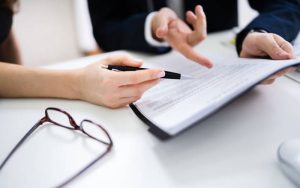 У Раді пропонують нові правила трудових відносин під час війни: що зміниться для працівників і роботодавців