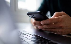 Viber чи офіційний наказ: як правильно повідомити працівників про кадрові зміни