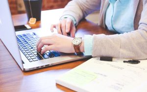 Дистанційна робота: кому закон забороняє працювати віддалено