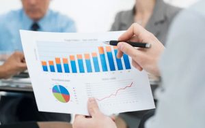 Середня зарплата в Україні у вересні зросла на 2,7 % – Держстат