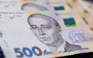 МОН роз’яснило: хто може встановлювати надбавку педагогам і в якому розмірі