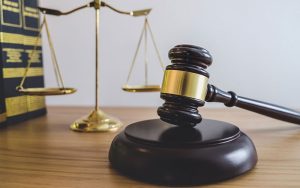 Огляд судових справ, пов’язаних із призупиненням дії трудового договору