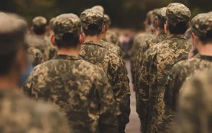 Коли ставати на військовий облік юнакам, народженим у 2009 році?