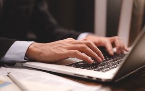 Нюанси декларування в разі звільнення й повторного призначення держслужбовця в період дії воєнного стану