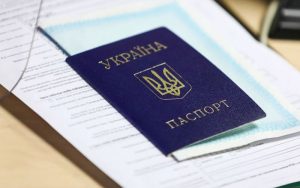 Вилучення документів на роботі — незаконно: роз’яснення для працівників