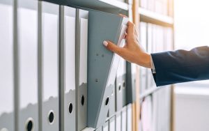 Передавання документів до архіву: що підлягає обов’язковому зберіганню