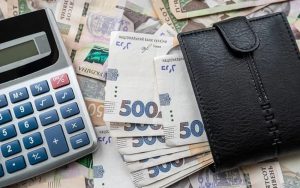 Оплата праці держслужбовців у 2026 році: Кабмін оновив правила