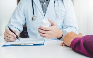 Лікування поранених військових: що оплачує держава і коли можлива компенсація