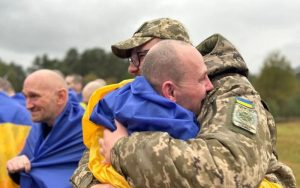 100 тисяч гривень і 90 днів відпустки: які гарантії мають військові після полону