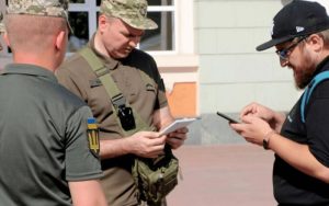 У парламенті зареєстровано законопроєкт про нові правила вручення повісток та адмінзатримань