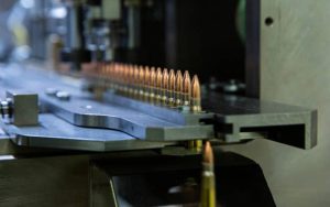 Оборонні підприємства отримали право на тимчасове бронювання працівників