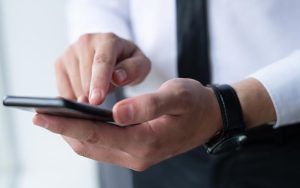 У «Дії» запустили безшовне продовження бронювання працівників