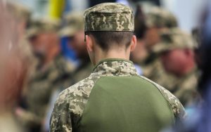 Кабмін затвердив механізм відстрочки для молодих військових після контракту