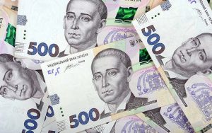 У Києві зарплати перевищили 49 тис. грн: хто заробляє найбільше