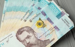 Український ринок праці: кому платять десятки тисяч доларів щомісяця