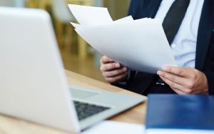 Більше гарантій для ветеранів і новий порядок оплати «лікарняних»: уряд підготував зміни