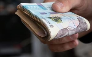 Роботодавці готові платити до 150 тисяч гривень: кого не вистачає на ринку праці