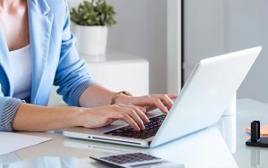 ПФУ підтверджуватиме страховий стаж за даними держреєстрів: закон уже діє, але порядок ще не затверджено