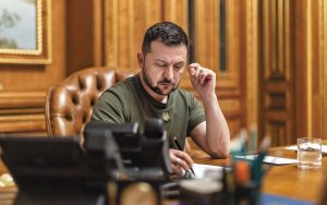 Президент розширив перелік посад, які можуть заміщувати військовослужбовці