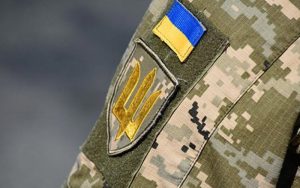 Військові зможуть повідомляти про корупцію без ризику звільнення: що пропонує уряд