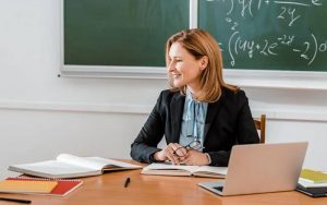 Зарплати освітян зростають удруге за рік: що отримають учителі з вересня
