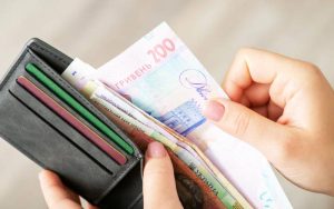 Зарплатні борги та неплатоспроможність роботодавців: що пропонують профспілки