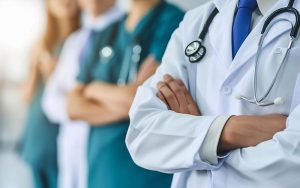 У Києві планують доплати медикам «швидкої» за роботу під час повітряних тривог