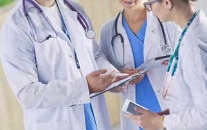 Україна оновлюватиме підготовку медиків і розвиватиме систему довгострокового догляду