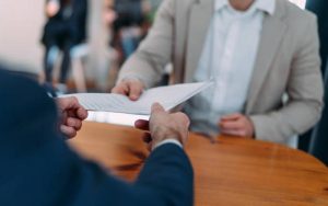 Документ про освіту на посаду робітника 2-го розряду: чи обов’язковий під час прийняття на роботу?