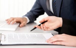 Підбір назви посади для працівника, що працює на бортовому автомобілі з краном-маніпулятором